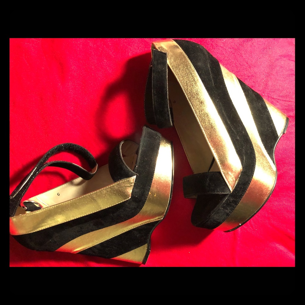 Black & Gold Wedges